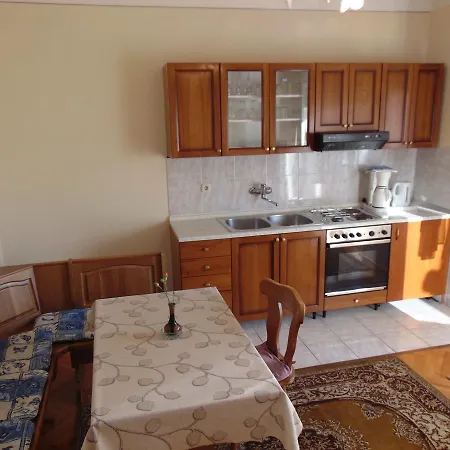 In 34614 Apartman *